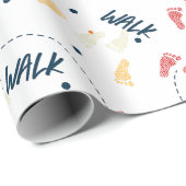 Gemeinsam wandern: Das Muster des Footprint Geschenkpapier (Rolleneckpunkt)