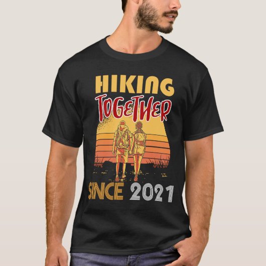 Gemeinsam wandern seit 2021 T-Shirt (Vorderseite)