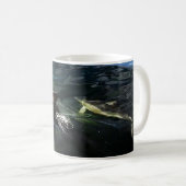 Gemeinsame Tasse von Dolphin Mum und Baby (VorderseiteRechts)