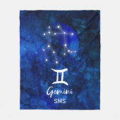 Gemini Zodiac Constellation Blue Galaxy Monogramm Fleecedecke (Vorderseite)