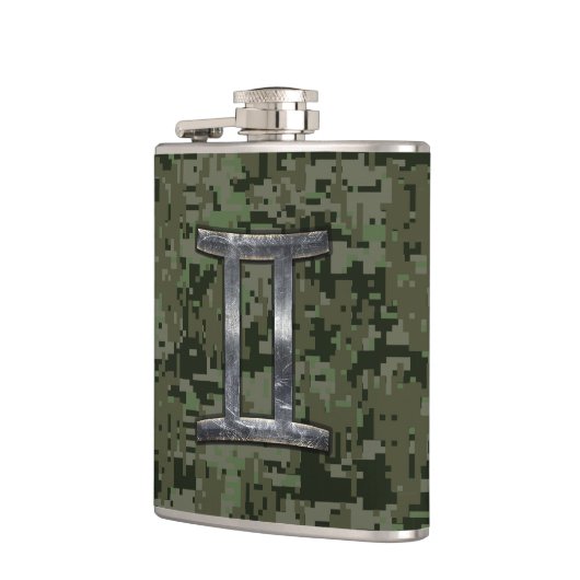 Gemini Zodiac Sign auf Green Digital Camouflage Flachmann (Links)
