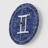 Gemini Zodiac Symbol Blue Digital Camouflage Große Wanduhr (Winkel)