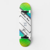 Gemini Zodiac Symbol Element von Kenneth Yoncich Skateboard (Vorderseite)