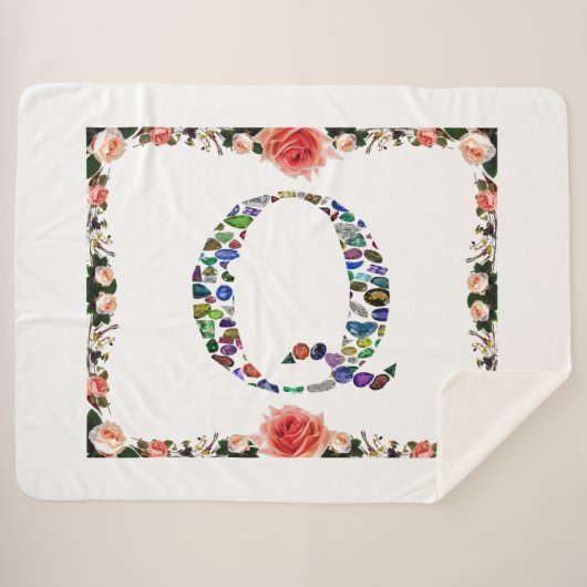 Gemstone Monogram Letter Q Sherpadecke (Vorderseite (Horizontal))