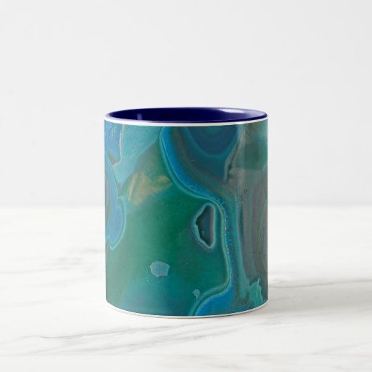 Gemstone Swirled Vivid Blue Green Polished Gem Zweifarbige Tasse (Mittel)