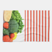 Gemüse auf rotem und weißem Streifen Geschirrtuch (Horizontal)