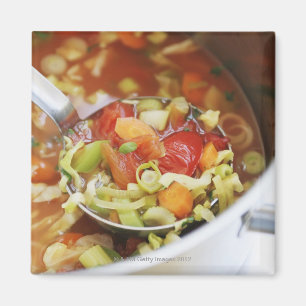 Gemüsesuppe in der Wanne Magnet