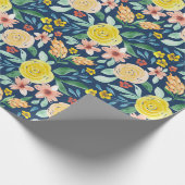 Gemusterte, handbemalte Verpackung in Aquarell Geschenkpapier (Ecke)