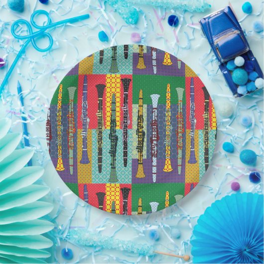 Gemusterte Klarinette Pappteller (Party)