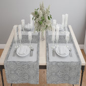Gemusterte Samen aus graufaserigen Spinnstoffen Kurzer Tischläufer