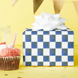 Gemusterter blauer und weißer Karo Geschenkpapier