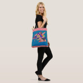 Gemustertes Design der rosa und blauen Kunst Tasche (Am Model)