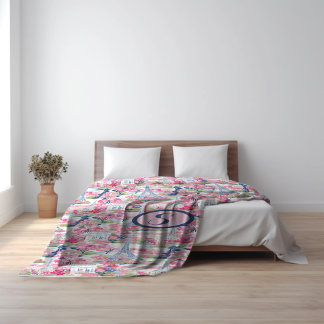 Gemustertes Monogramm Rosa und Blau Paris Fleecedecke