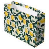 Gemustertes SpiralNotebook aus hellgelber Lemon Große Geschenktüte (Rückseite Schrägansicht)