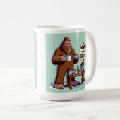 Gemütlich mit Bigfoot's Hot Cocoa Stand aufstehen Kaffeetasse (VorderseiteRechts)