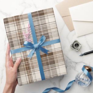 Gemütliche braune Tannenhütte Karo Weizen Karomust Geschenkpapier
