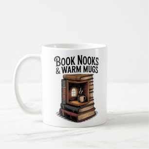 Gemütliche Bücherstube und dampfende Tasse Vintage