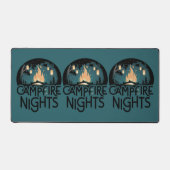 Gemütliche Campfeuernächte Rustikales Abenteuer im Schreibtischunterlage (Vorderseite)