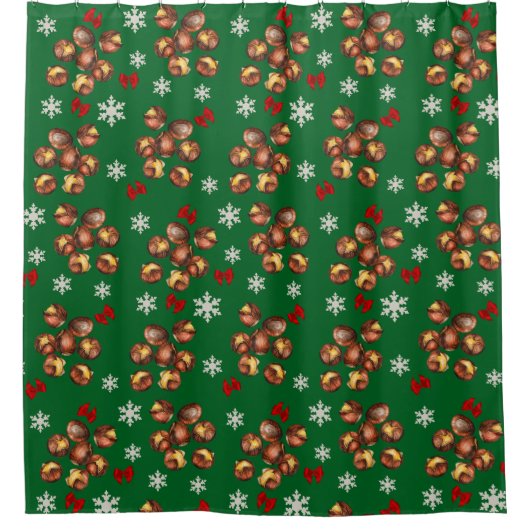 Gemütliche geröstete Kastanien und Schneeflocken W Duschvorhang (Vorderseite)