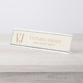 Gemütliche hellbeige Leine mit Tan Monogram Schreibtischnamensplakette (Vorderseite )