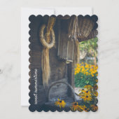 Gemütliche Hütte mit gelben Blumen Feiertagskarte (Vorderseite)