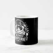 Gemütliche introvertierte Katze Nicht stören Monoc Kaffeetasse (Vorderseite Links)