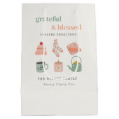 Gemütliche Scandi Winter Essential Frohen Festtage Mittlere Geschenktüte (Rückseite)