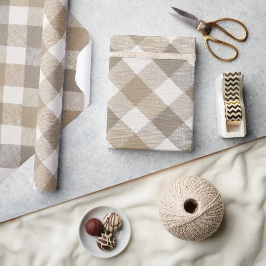 Gemütliche Tan Creme Cottage Leinen Karomuster Geschenkpapier (Kunsthandwerk)