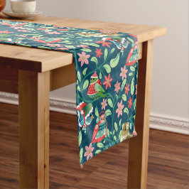 Gemütliche Weihnachtsgeburten in Evergreen Florals Kurzer Tischläufer