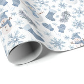 Gemütlicher Blauer Winter auf Weiß Geschenkpapier (Rolleneckpunkt)