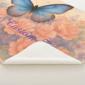 Gemütlicher, gemütlicher Schmetterling und Blume Sherpadecke (3/4)
