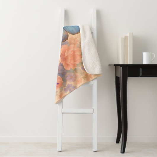 Gemütlicher, gemütlicher Schmetterling und Blume Sherpadecke (Beispiel)