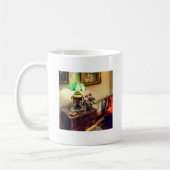 Gemütlicher Salon mit Blume Petal Lamp Kaffeetasse (Links)