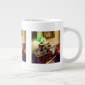 Gemütlicher Salon mit Blume Petal Lamp Template Jumbo-Tasse (Rechts)