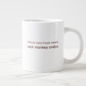Gemütlicher Sockenaffe Jumbo-Tasse (Rechts)