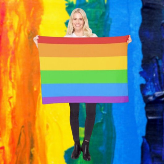Gemütlicher Stolz: Regenbogenflagge Fleecedecke