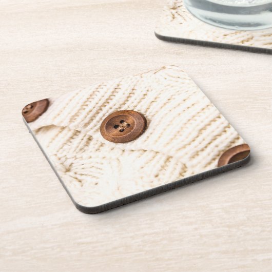 Gemütlicher Strick Pullover-Holzknopf Braun Creme Getränkeuntersetzer (Linke Seite)