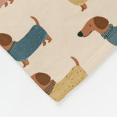 Gemütliches Dackel-Pullover-Muster Fleecedecke (Ecke)