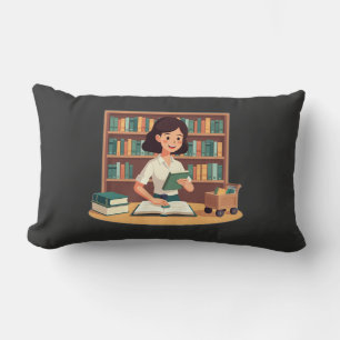 Gemütliches Mädchen liest Bücherregal Lendenkissen