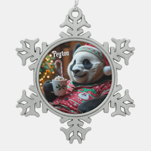 Gemütliches Panda zu Weihnachten Pajamas Personali Schneeflocken Zinn-Ornament