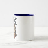 Gemütliches Patchwork-Katzendesign mit Katzenwitz  Zweifarbige Tasse (Mittel)