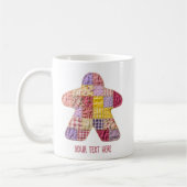 Gemütliches Rosa Lila Patchwork-Quilt-Meeple-Brett Kaffeetasse (Links)