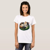 Gemütliches Schlafen Calico Katze auf einem weiche T-Shirt (Vorne ganz)