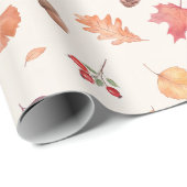 Gemütliches Wasserfarben-Herbstmuster mit Blättern Geschenkpapier (Rolleneckpunkt)