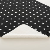Gemütliches White Polka Dot Pattern auf schwarz Sherpadecke (3/4)