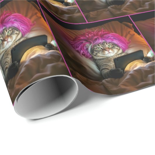 Gen Z Cat Staring eine elektronische Tablette im B Geschenkpapier (Rolleneckpunkt)