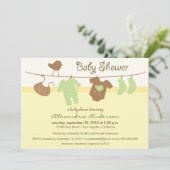 Gender Neutral Clothesline Kinderdusche Einladung (Stehend Vorderseite)