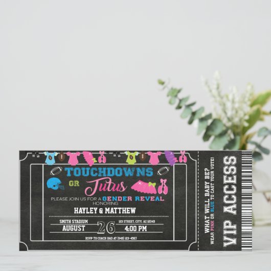 Gender Reveal Football Ticket Touchdown oder Tutus Einladung (Stehend Vorderseite)