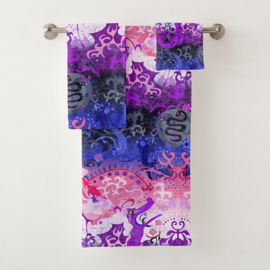 Genderfluid Dragon Damask - Genderfluid-Stolperfla Badhandtuch Set (Insitu)