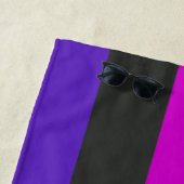Genderfluid-Strichflagge Strandtuch (Beispiel)